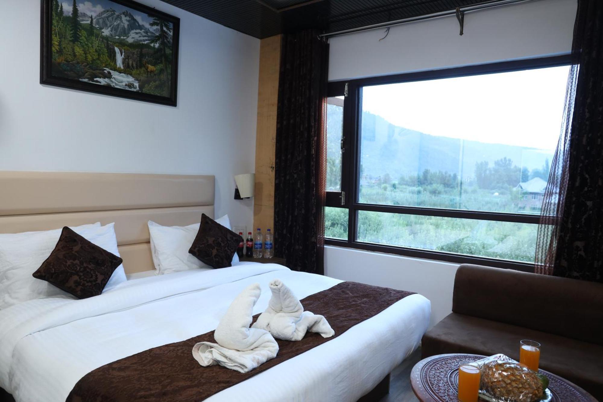 Mountain Orchard Retreat Pahalgam Hotel Exterior photo