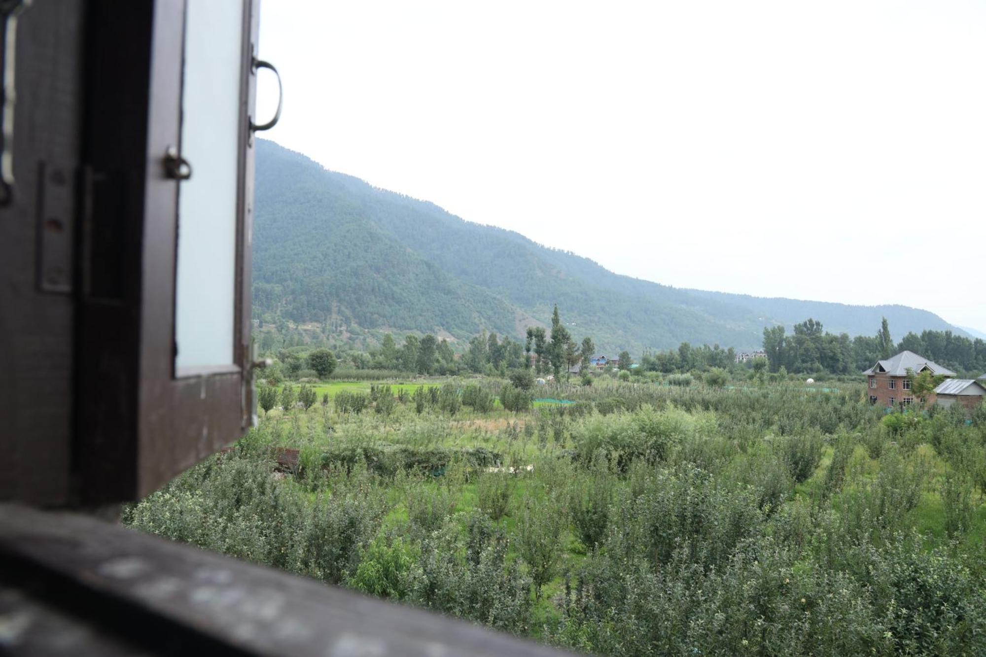 Mountain Orchard Retreat Pahalgam Hotel Exterior photo