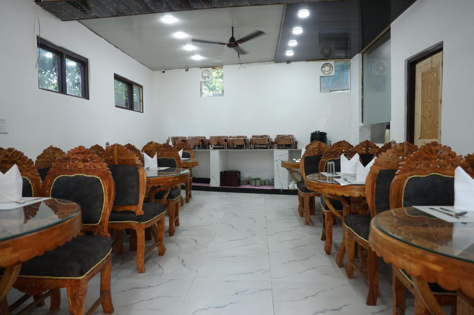 Mountain Orchard Retreat Pahalgam Hotel Exterior photo